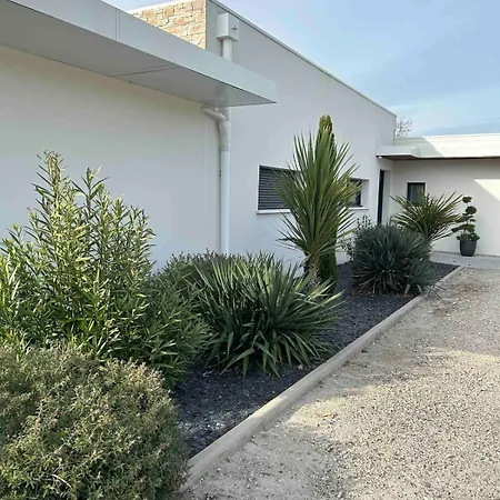 Villa Luxurious Architect-designed With Pool *