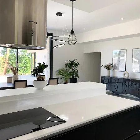 Villa Luxurious Architect-designed With Pool Belin-Beliet