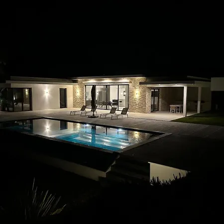 Luxurious Architect-designed With Pool *