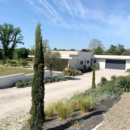 Luxurious Architect-designed With Pool