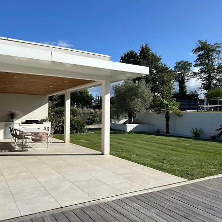 Luxurious Architect-designed With Pool Villa