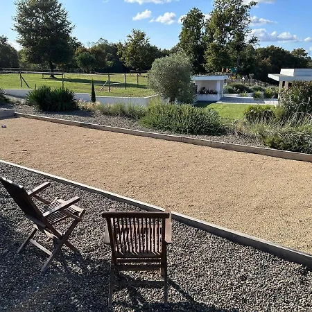 Luxurious Architect-designed With Pool