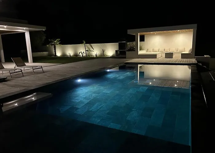 Luxurious Architect-designed With Pool * Belin-Beliet