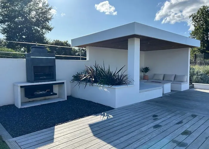 Luxurious Architect-designed With Pool * Belin-Beliet