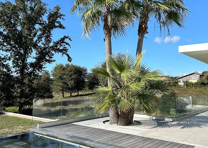 Luxurious Architect-designed With Pool Villa Belin-Beliet